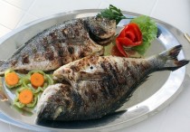 7 個夢見魚的解釋：夢見乾魚、夢見烤魚