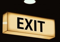 13 個夢見逃脫的解釋：夢見被綁架並逃脫、夢見逃離診療室