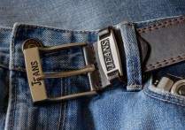 18 個夢見腰帶的解釋：夢見緊緊的皮帶、夢見一條大皮帶