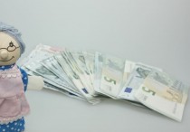 13 個夢見零用錢的象徵和含義解釋