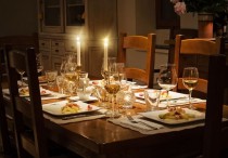 12 個夢見家庭用餐的解釋：夢見與家人外出用餐、 夢見與家人一起做飯