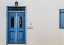 25 個夢見門的解釋：夢見找不到門、夢見有人從門進來