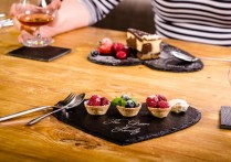 18 個夢見布丁的解釋：夢見給客人布丁、夢見有人給你布丁