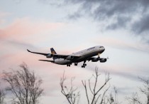 16 個夢見飛機爆炸的解釋：夢見有人被飛機爆炸傷害、夢見飛機爆炸前逃脫