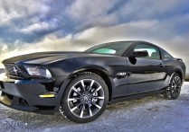 11個黑車夢境解讀：夢見和熟人開黑車、夢見開黑車、夢見偷黑車