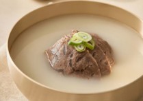 6 個夢見牛骨湯的解釋，夢到喝牛骨湯代表什麼徵兆？