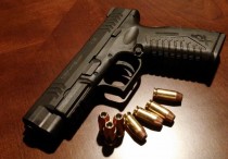 10 個夢見開槍的解釋：夢見被槍擊 、夢見被槍威脅