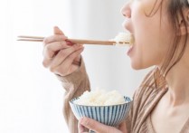夢見吃米飯 - 周公解夢、8個夢境預兆