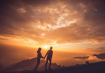 11 個夢見有人喜歡的解釋：夢見陌生男子喜歡我、夢見名人喜歡我