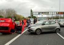 10個車禍解夢含義：夢見車禍翻車、夢見兩輛車相撞