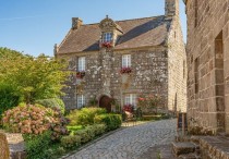 9 個夢見村莊的象徵和含義解釋