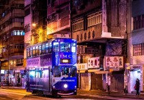 夢見下車的6個含義：夢見睡在公交車上、夢見誤下車