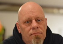 9 個夢見禿頭男人的解釋：夢見一位禿頭老人、夢見孩子禿頭