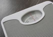 8 個夢見體重的解釋：夢見成功減肥、夢見藏重