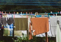 13 個夢見洗衣的象徵和含義解釋