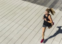 19 個夢見跑步的解釋：夢見獨自奔跑、夢見快速奔跑