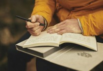 5 個夢見筆記本的解釋：夢見送筆記本、夢見在筆記本上寫字