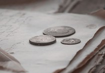 12 個夢見撿東西的象徵和含義解釋