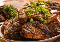 8 個夢見牛排的解釋：夢見分享牛排、夢見掉下一塊牛排