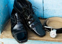 15 個夢見黑鞋的解釋：夢見穿黑鞋、夢見擦黑鞋