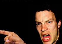 10 個夢見被解雇的解釋：夢見被別人解雇 、夢見解雇某人