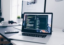 12 個夢見電腦的解釋：夢見第一次觸摸電腦 、 夢見電腦螢幕上的錯誤