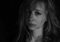 33 個夢見哭泣的象徵和含義解釋