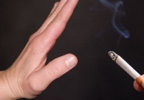 5 個夢見香煙煙霧的解釋:夢見清除香煙煙霧、夢見喝香煙煙霧
