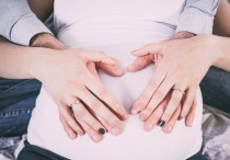 12 個夢見分娩的解釋：夢見死者分娩、夢見陌生人分娩