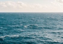 55 個夢見海洋的含義總結：夢見美麗大海、夢見海潮、夢見跳海