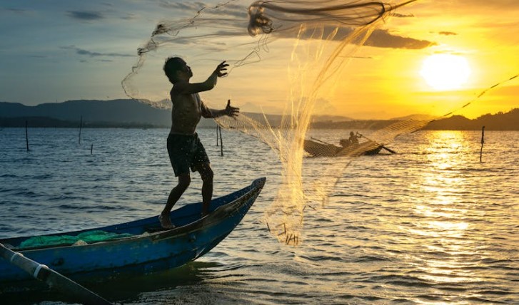 9 個夢見船的解釋：夢見帆船在風中搖曳、夢見沉船