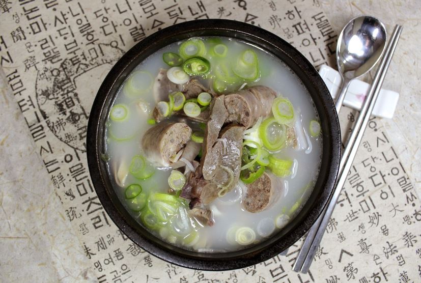 7 個夢見喝湯的解釋：夢見喝豬肉湯、夢見喝聖代湯-狗尾詞典