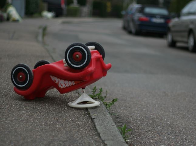 6 個夢見汽車突然加速的解釋：夢見汽車突然啟動撞到車、 夢見突然撞到車-狗尾詞典