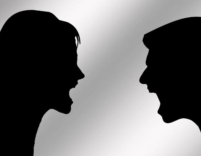 8 個夢見責罵朋友的解釋：夢見朋友對家人說髒話 、 夢見朋友罵女朋友-狗尾詞典