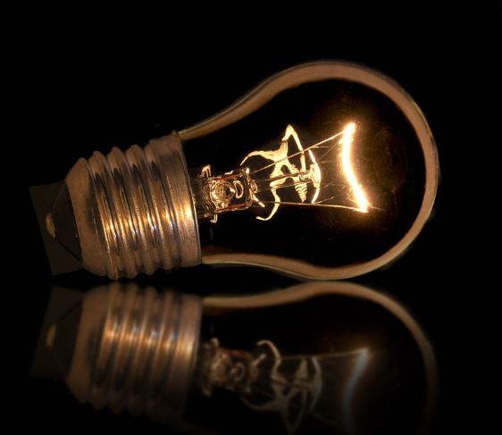 5 個夢見電燈的解釋：夢見安裝燈、夢見買燈泡-狗尾詞典