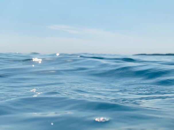 5 個夢見深海的解釋:夢見海洋深層水、夢見進入深海-狗尾詞典 5 個夢見深海的解釋:夢見海洋深層水、夢見進入深海-狗尾詞典