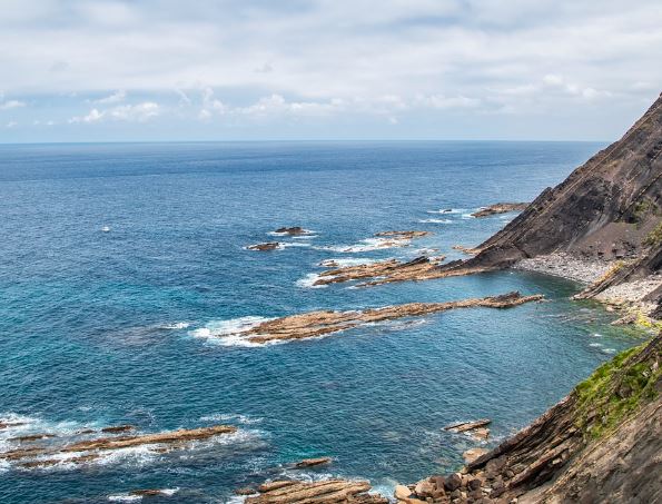 5 個夢見看海的解釋：夢見進海、夢見在海裡玩耍-狗尾詞典