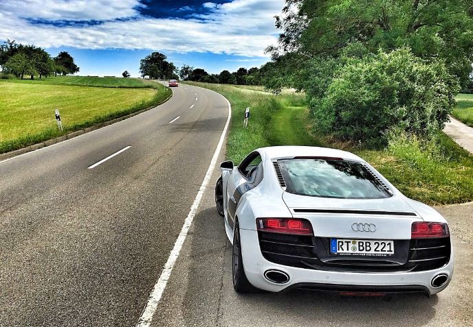 5 個夢見收到汽車禮物的解釋：夢見收到外國汽車的禮物、 夢見收到舊車-狗尾詞典