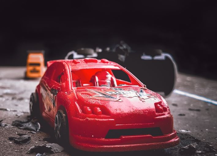 5 個夢見毀車的解釋：夢見打爛新車、夢見砸二手車-狗尾詞典